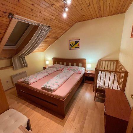 Ubytovani Duskovi Villa Lipno nad Vltavou Exteriör bild